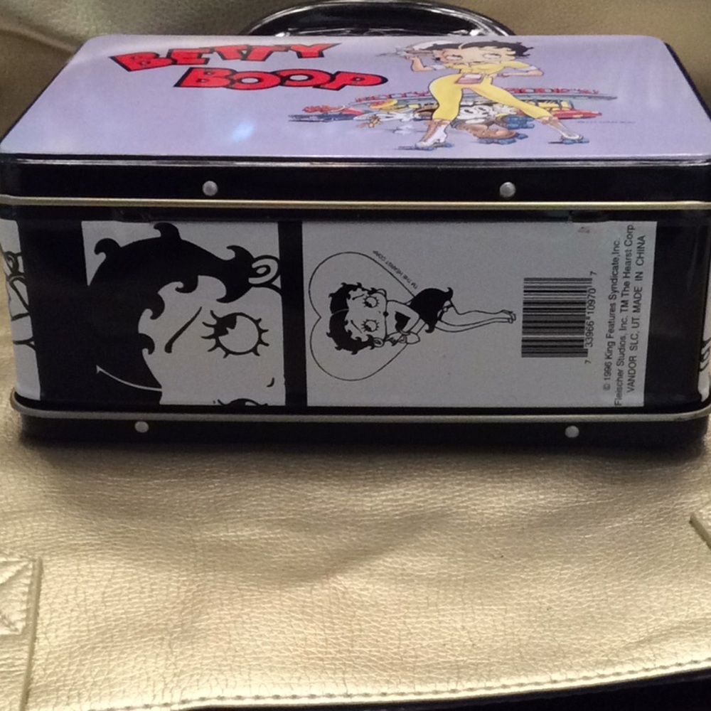 Betty Boop Lunch Tin - Picture 4 of 6